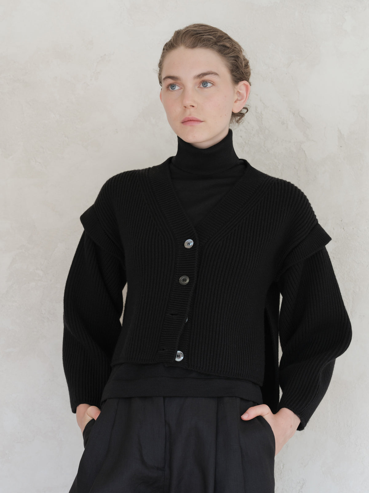 Extra Fine Merino Cropped Cardigan