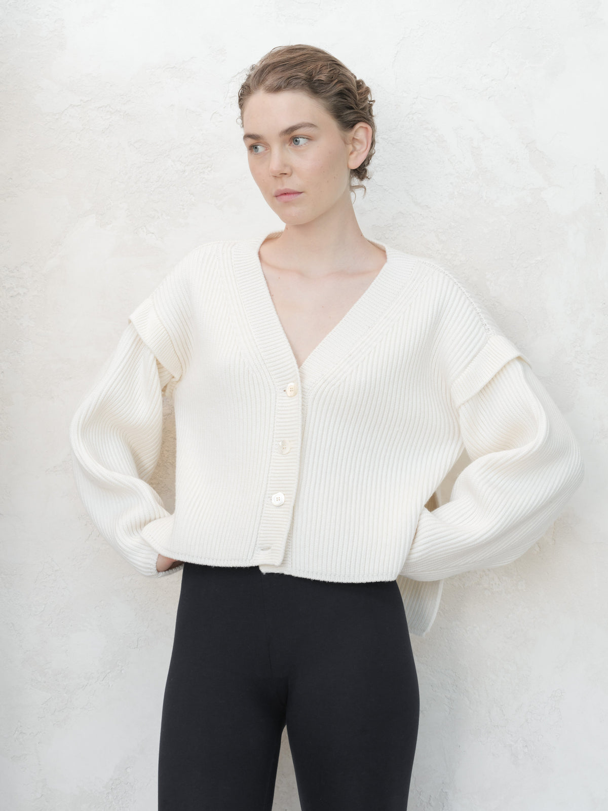 Extra Fine Merino Cropped Cardigan