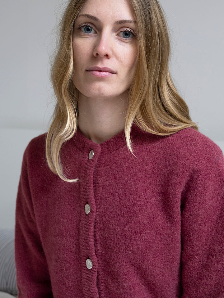Cardigan in Baby Alpaca e Merino con Bottoni a Contrasto