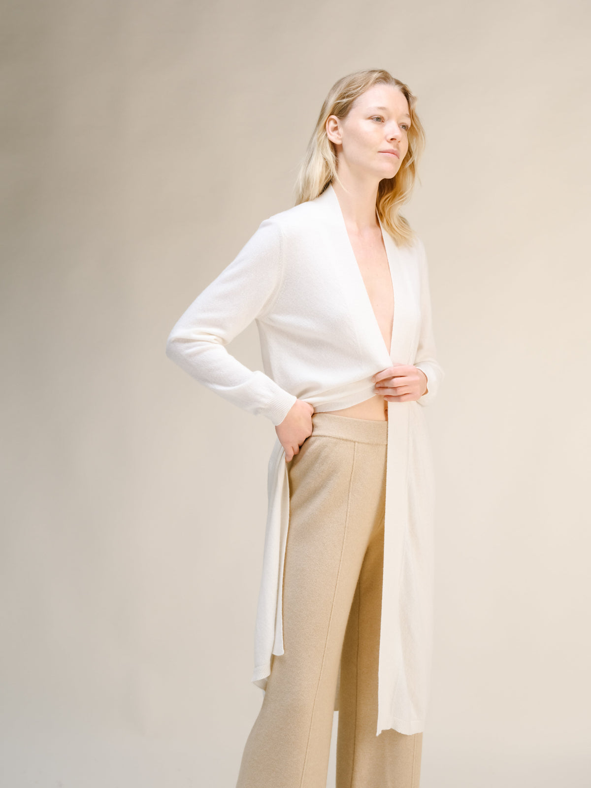 Cardigan Aperto in Lana e Cashmere con Maniche Lunghe