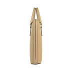 RB1019AQ | Valigetta Business Unisex in Vera Pelle Made in Italy, con tracolla removibile. Attacchi con moschettoni in metallo con finitura nichel lucido.  Colore: Taupe Dimensioni: 37 × 29 × 6,5 cm