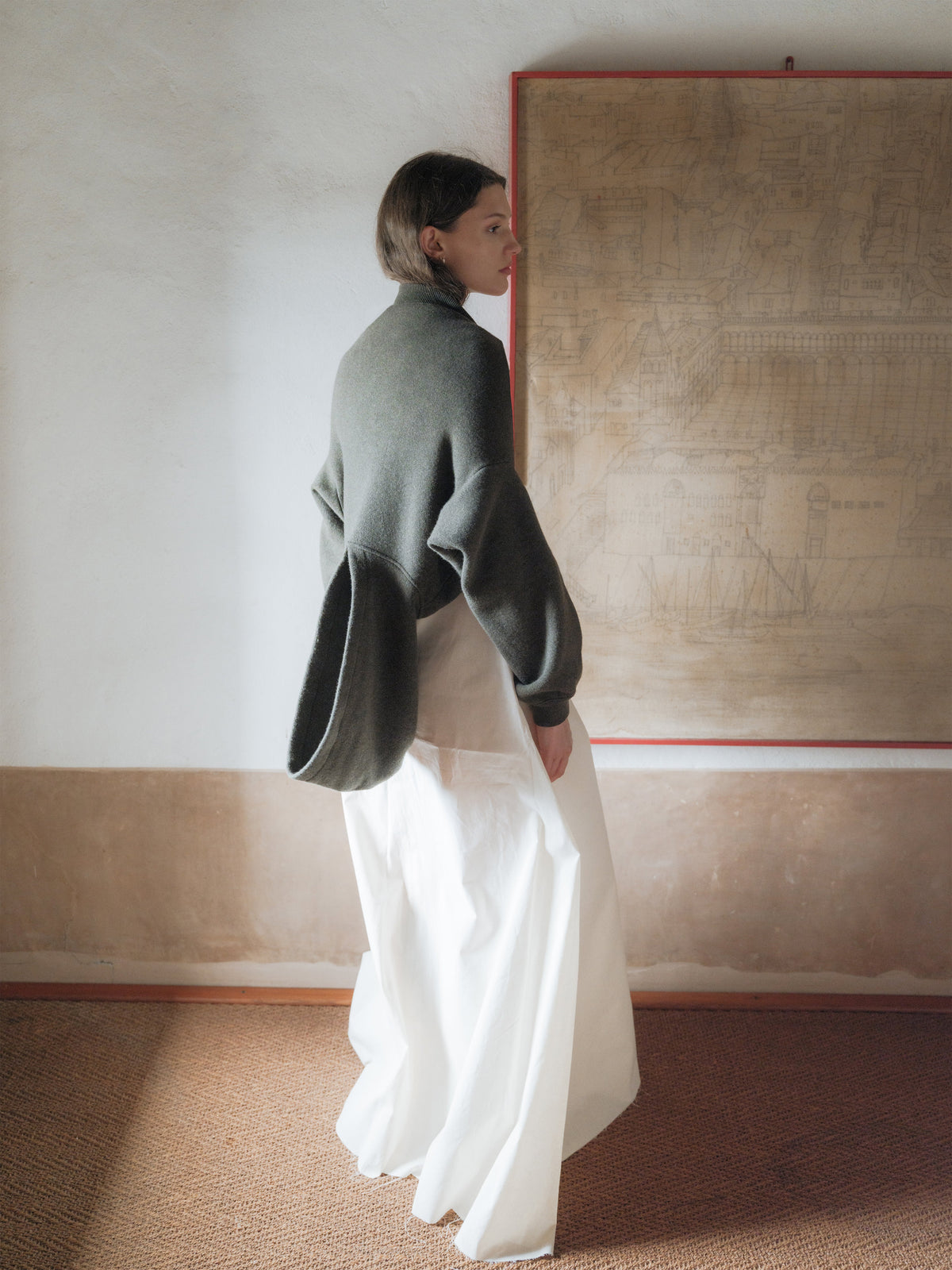 Maglia Cropped con Cappuccio in Lana Merino Superfine